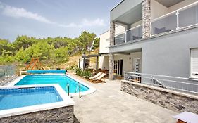 Villa Sara With Sea View And Private Heated Pool