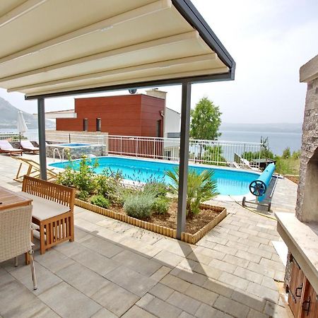 Villa Sara With Sea View And Private Heated Pool Omiš Exteriör bild