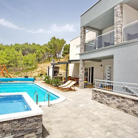 Villa Sara With Sea View And Private Heated Pool Omiš Exteriör bild