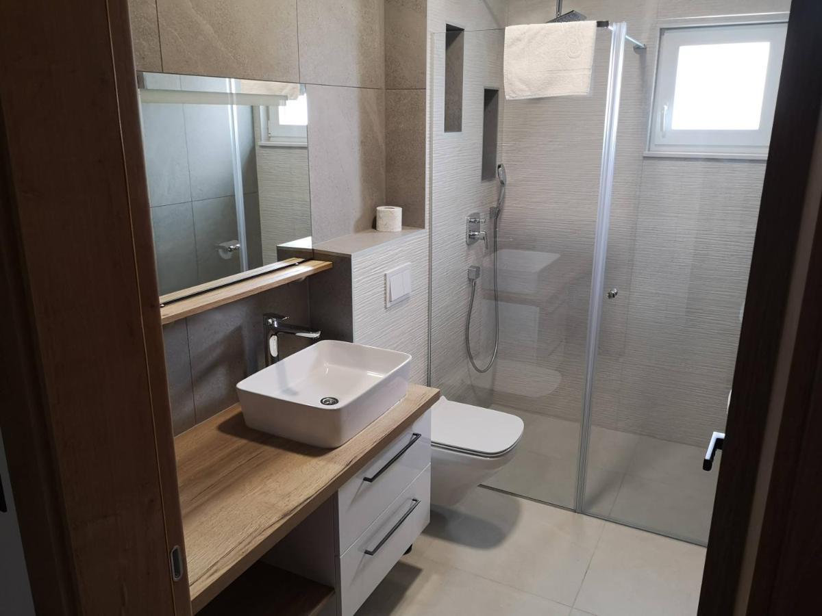 Villa Sara With Sea View And Private Heated Pool Omiš Exteriör bild