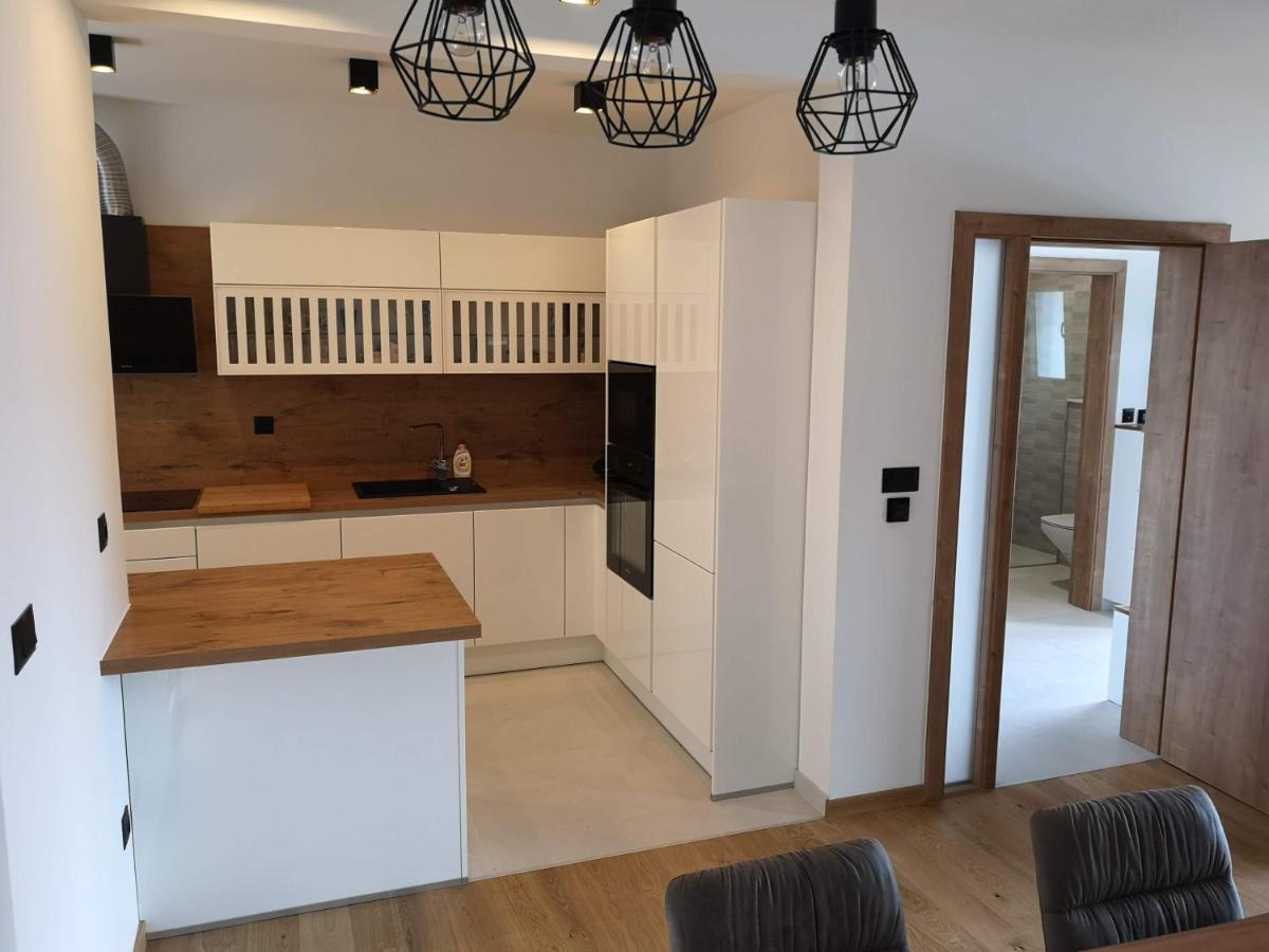 Villa Sara With Sea View And Private Heated Pool Omiš Exteriör bild
