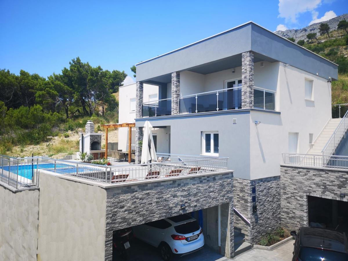 Villa Sara With Sea View And Private Heated Pool Omiš Exteriör bild
