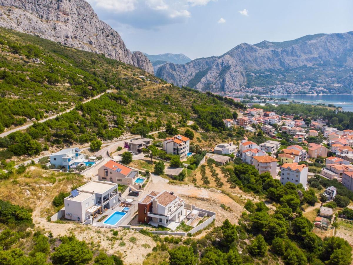 Villa Sara With Sea View And Private Heated Pool Omiš Exteriör bild