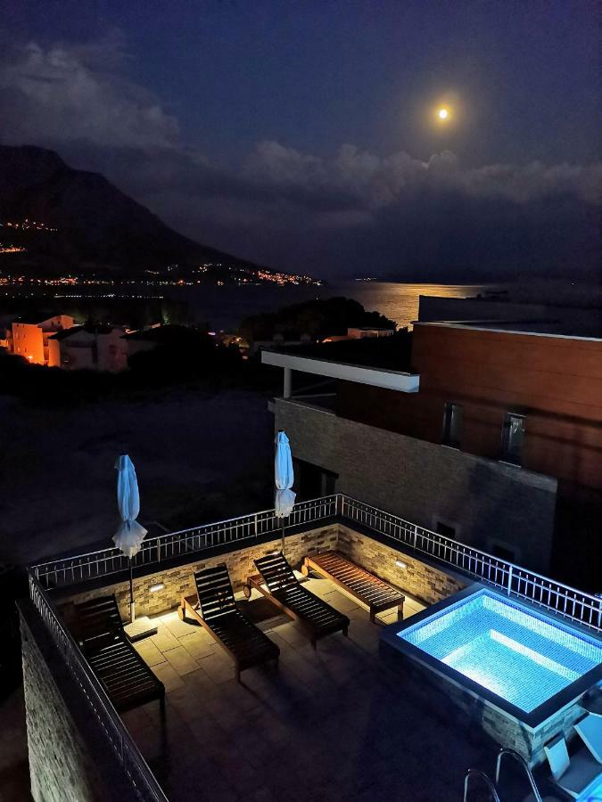 Villa Sara With Sea View And Private Heated Pool Omiš Exteriör bild